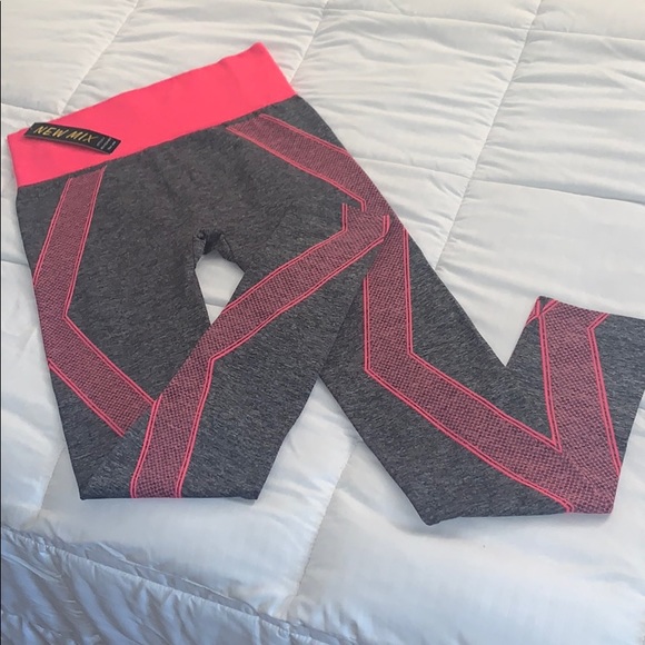 New Mix Workout Outfit 💪 - Picture 2 of 4